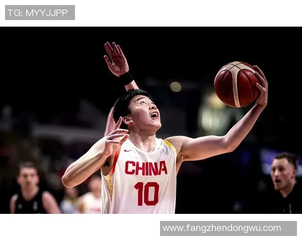 印度尼西亚男篮挑战中国队展现亚洲篮球实力的巅峰对决